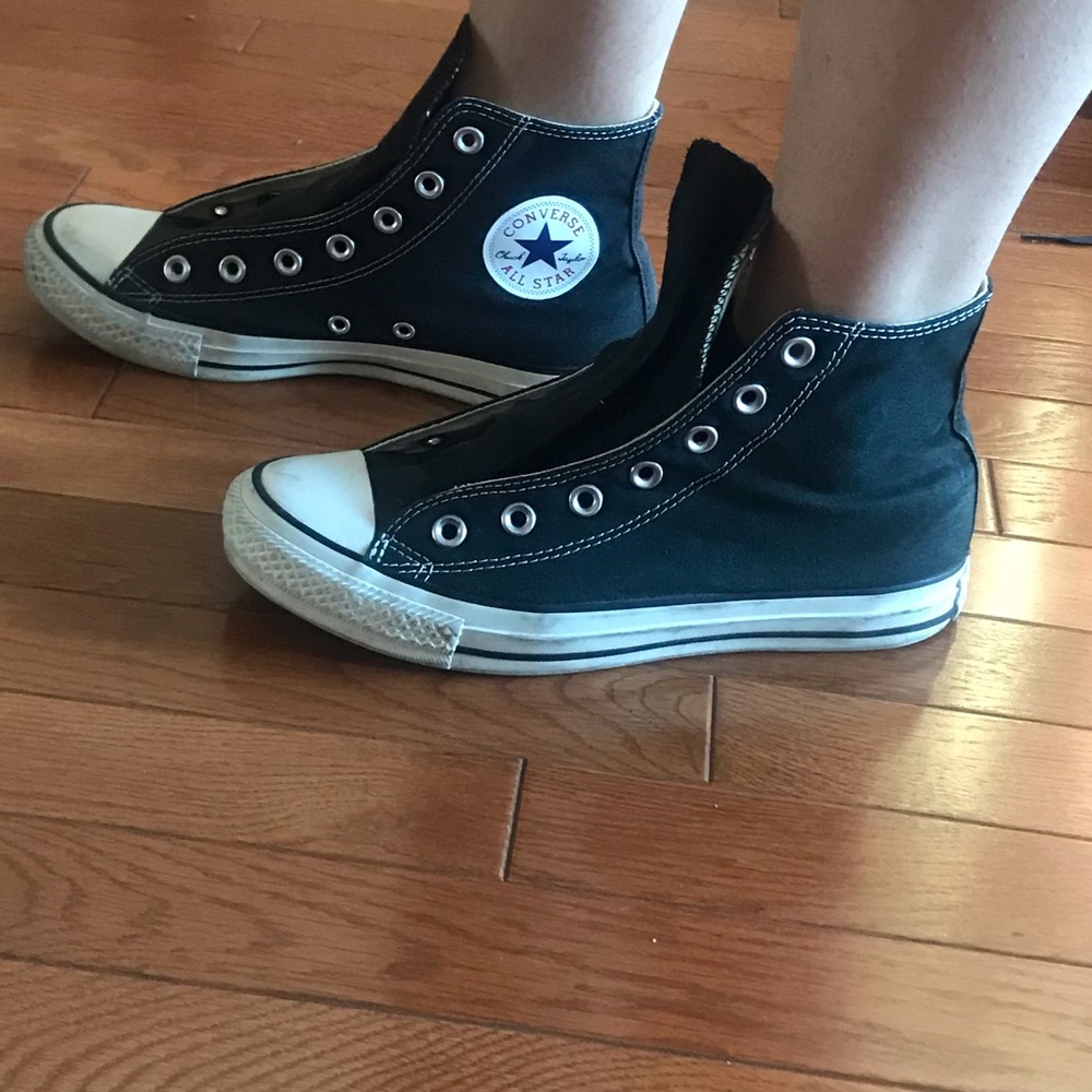 Black and white converse 🤩